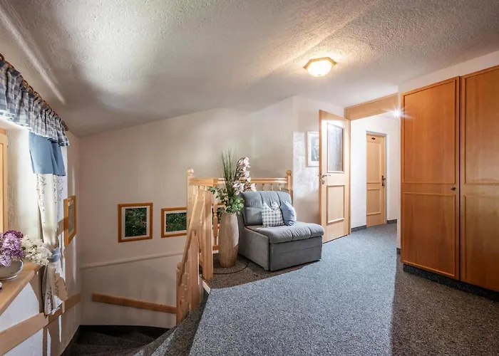 Gaesteheim Auwitsch 住宿加早餐酒店 3*