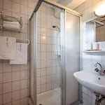 Gaesteheim Auwitsch B&B 3*
