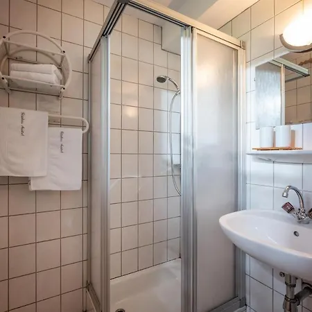 Gaesteheim Auwitsch Bed & Breakfast *