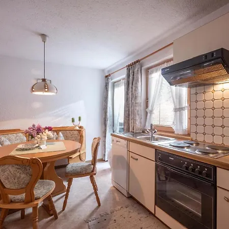 Gästeheim Auwitsch 3*